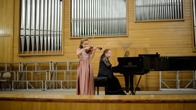 Ш.Берио, Балетные сцены, исп. Медведко Виолетта, 8 лет смотреть онлайн