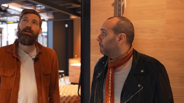 I met JIMMY PAGE and played his 50k guitar!