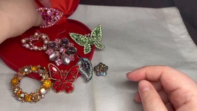 178. ПСИХАНУЛА 7!!! Распаковка винтажных украшений смотреть онлайн