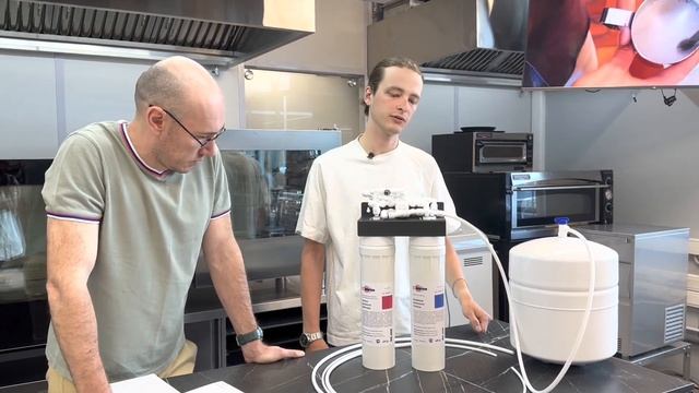 Монтаж системы фильтрации воды HIWATER смотреть онлайн