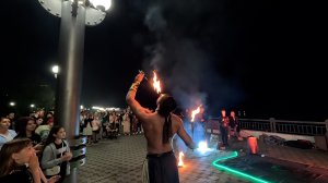 #анапа Уличные музыканты, танцоры, fireshow. Гуляем с @Makovozov