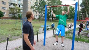 обучалка подтягивание на одной руке