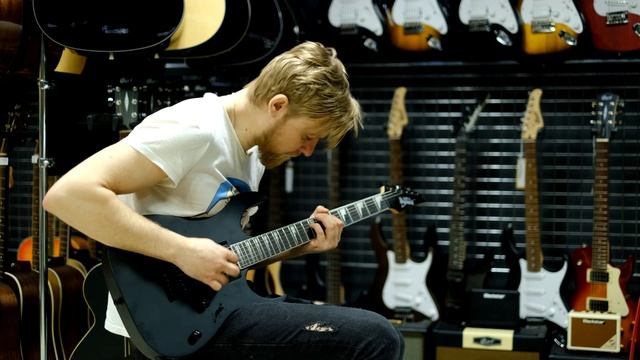 Ibanez GIO GRG121DX vs Fender Squier Bullet Strat HSS ? Tone Demo смотреть онлайн