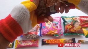 UNBOXING PERMEN YUPI LOLIPOP SNACK BABY SHARK JAJANAN WARNA WARNI