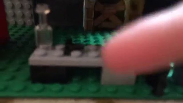 Лего самоделка N18 на тему The Walking Dead база выживших смотреть онлайн