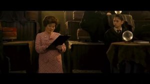Амбридж проверяет Трелони. Вырезанная сцена из "Ордена Феникса"