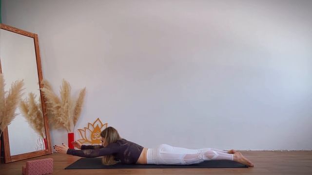 Осанка за 10 минут в день. Исправление сутулости. День 11. смотреть онлайн