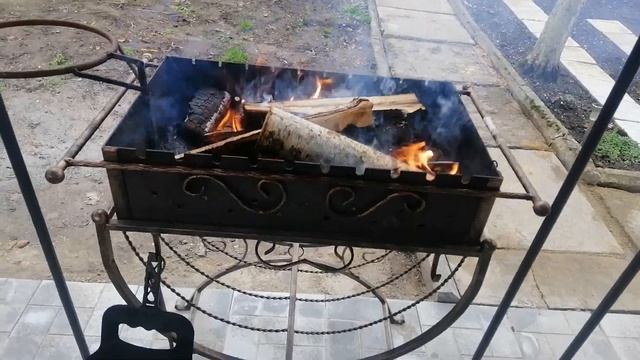 Беседка готова, рыба на мангале!!! смотреть онлайн