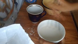 МОЖНО ЛИ СДЕЛАТЬ КЛЕЙ ИЗ КРАХМАЛА. Пустой перевод продуктов или вполне дешевый вариант