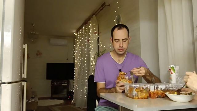 Обжор китайской едой. Ем на камеру. Итинг. Мукбанг. Мукбанг Россия. Mukbang.