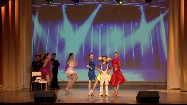 Famous Fashion Designer // Известный модельер