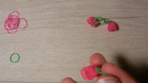 как сплести вишенку на рогатке без станка