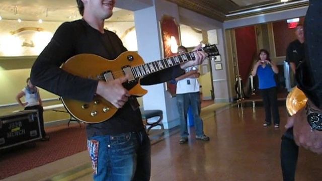 Joe Bonamassa Gibson Les Paul signature guitar interview смотреть онлайн