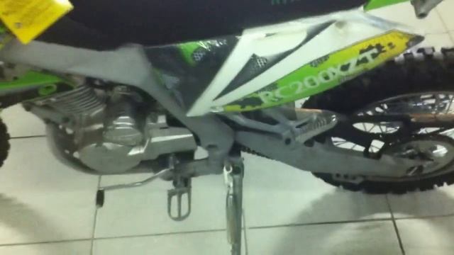 Видео обзор мотоцикла RACER 200 Enduro смотреть онлайн