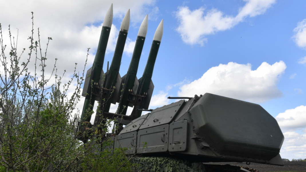Боевая работа: как ЗРК «Бук» уничтожает вражеские беспилотники и ракеты