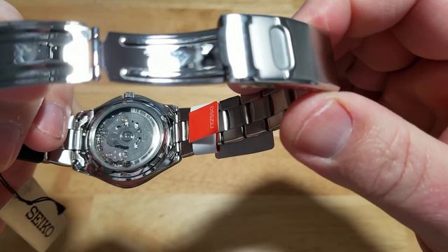 Weirdest Seiko 5 Ever! | Seiko 5 100m Automatic Sports Watch SNZ457J1 Unbox & Review смотреть онлайн