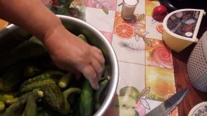 Солю огурцы как раньше...