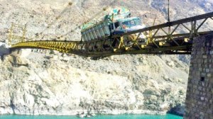 Только ПСИХИ Поедут По Этой Дороге