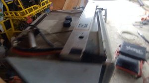 Снимаем газовый холодильник в автодоме перед тем как поставим компрессорный.