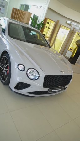 Заглянем в Bentley Continental GT с мотором V-8