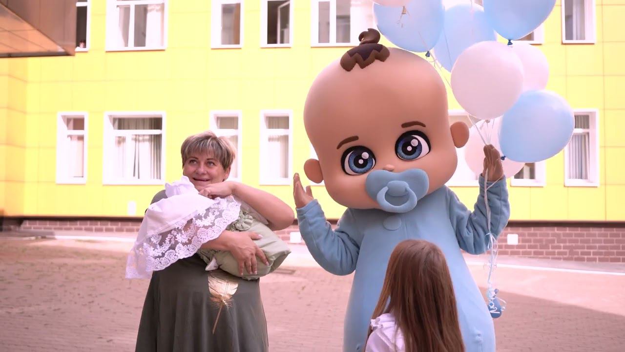 Выписка из роддома. Танцевальный флеш-моб