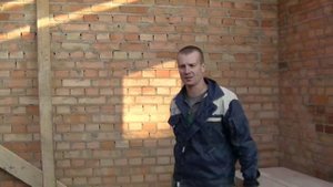 Простой и быстрый способ подшить потолок доской 25мм по деревянным балкам. Часть 2.