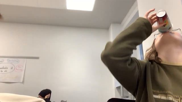 Андриана не знает как назвать видео (и я тоже) смотреть онлайн