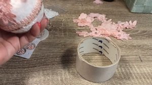 КАК СДЕЛАТЬ РОЗОВЫЕ НОВОГОДНИЕ КРАСИВЫЕ ШАРИКИ ОБТЯНУТЫЕ БАРХАТОМ СВОИМИ РУКАМИ - МК  2022