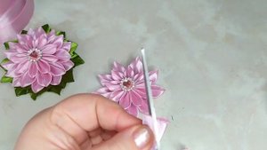 Красивые цветы канзаши из двух размеров лент 2,5 и 4 см. . Мастер класс. #канзаши, #цветыизлент