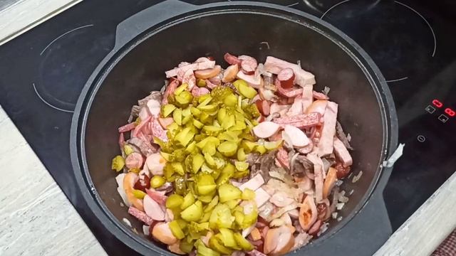Солянка сборная мясная.