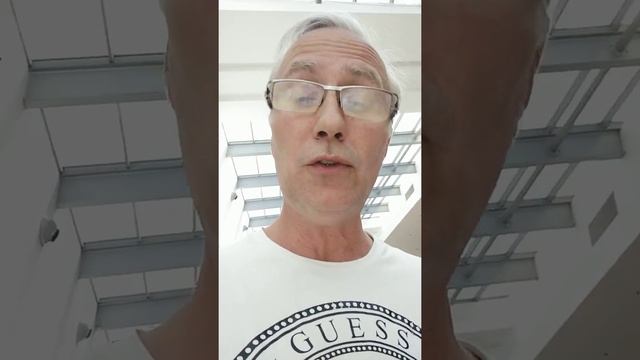 Le grand mall de Varna смотреть онлайн