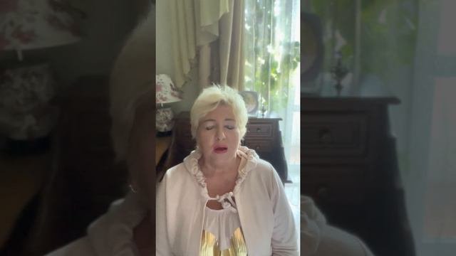 Почему , как только  жизнь налаживается, тут же начинаются неприятности?