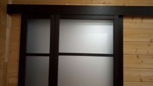 Как установить раздвижную двухстворчатую дверь в проем с широкими откосами
