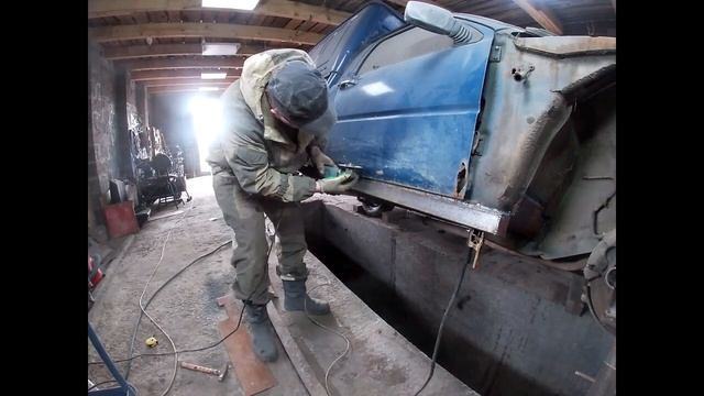 Ремонт порогов ИЖ. ОДА. проф трубой смотреть онлайн