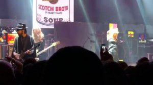 Courtney Love & Dave Navarro live at the Belasco Theatre 4/16/18