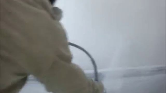 Покраска стен краской _Вакса-Эласт_ безвоздушным распылителем GRACO. смотреть онлайн