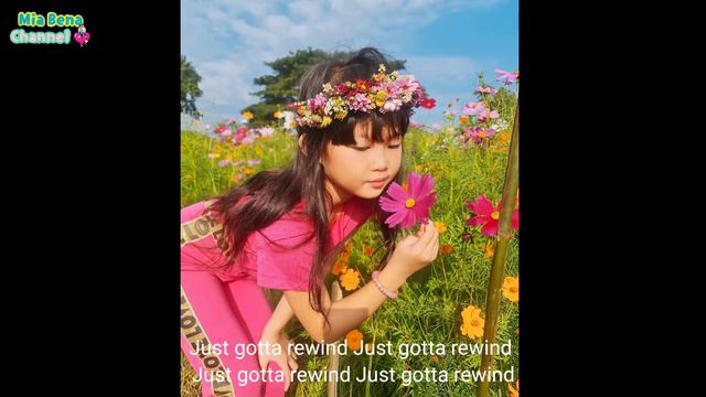 Audrey's Christmas Rewind - Cover By Mia смотреть онлайн