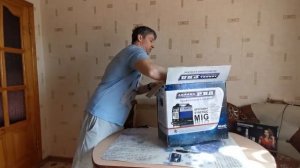 Распаковка — Полуавтомат сварочный AURORA Speedway 200 Synergic