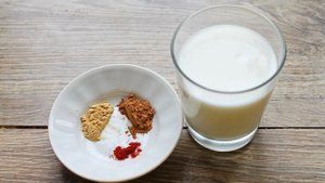 Кефир с корицей и красным перцем