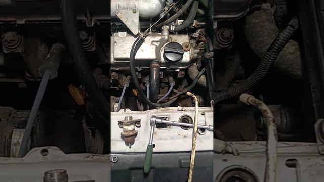 ваз 2114.2115 троит двигатель на холостых и долго заводиться.Причина найдена. смотреть онлайн