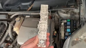 Немає живлення Toyota Prius (XW) 20. Не реагує на ключ. Не включається тойота пріус 20.