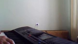 Сиреневый туман над нами проплывает.(Мелодия песни).Сыграна на синтезаторе Yamaha psr-220..