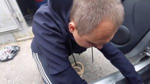 Устанавливаем колонки в рено логан 2, меняем магнитолу в хонде цивик 4d