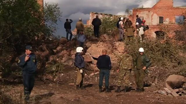Осколки прошлого. В Прогрессе сносят заброшенный стекольный завод. смотреть онлайн