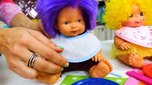 Мой детский сад — Обед для игрушек — Куклы пупсы и игры в дочки матери для девочек