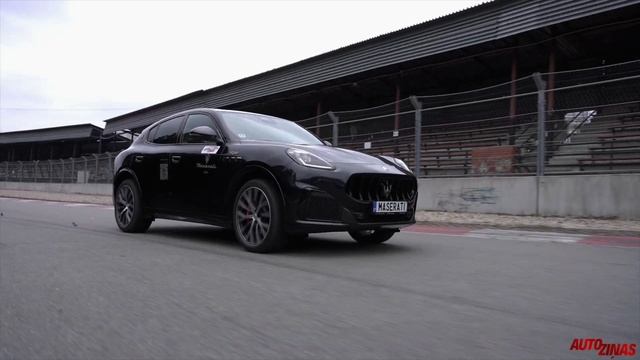 Porsche Macan vs Maserati Grecale. Zirgspēku turnīrs starp Vāciju un Itāliju смотреть онлайн
