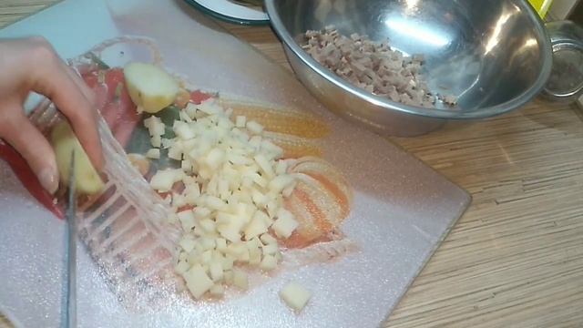 ТАКОГО ОЛИВЬЕ ВЫ ЕЩЕ НЕ ЕЛИ! ОЛИВЬЕ С ОТВАРНЫМ ЯЗЫКОМ - ОЧЕНЬ ВКУСНО И СЫТНО!