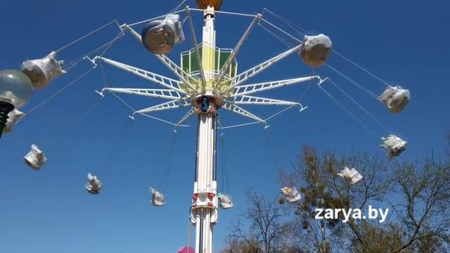 Новую цепочную карусель тестируют в Бресте смотреть онлайн