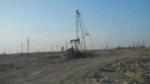 Нефтяные вышки в Баку
