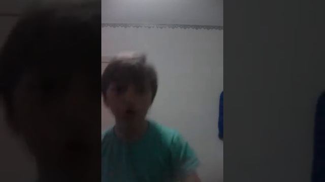 Шёл по лесу пьяный гном смотреть онлайн